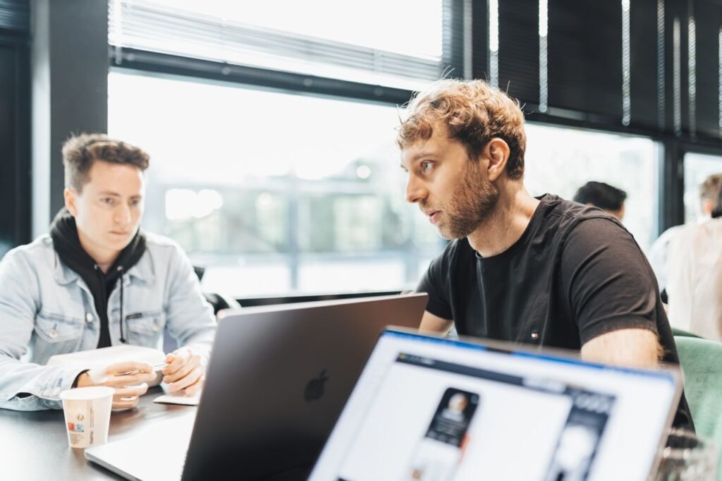 best digital nomad cities
Co-working Space Atmosphere